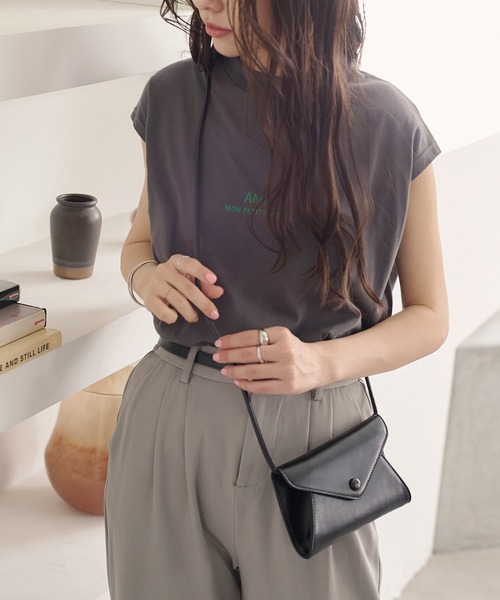 KOBE LETTUCE(コウベレタス)の「コットン100%ロゴプリントフレンチスリーブモックネックTシャツ(Tシャツ/カットソー・レディース・パープル系/ホワイト系/グレー系/ブラック系/グリーン系1/パープル系1/ブラック系1/グレー系1/グリーン系/ホワイト系1/ブラウン系1/ブラウン系・1/2)」の20枚目の写真