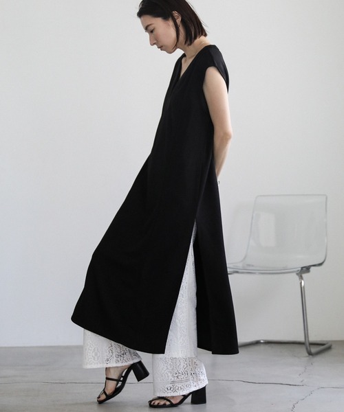 select MOCA(セレクトモカ)の「ナローストラップヒールサンダル(サンダル・レディース・ブラック/オフホワイト・SMALL/MEDIUM/LARGE)」の6枚目の写真