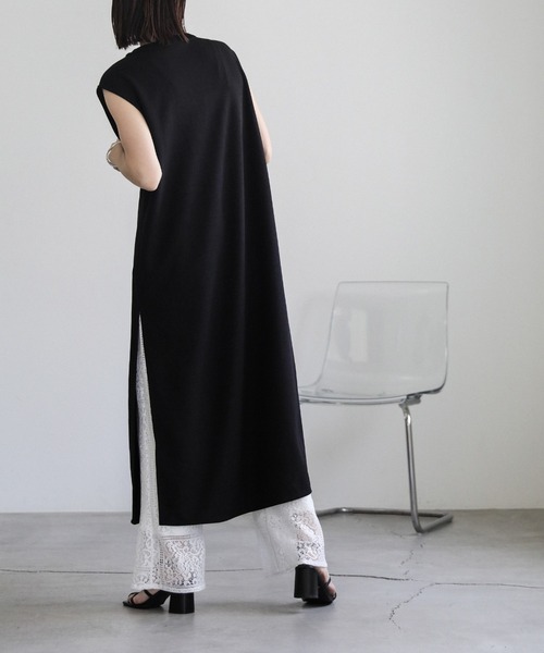 select MOCA(セレクトモカ)の「ナローストラップヒールサンダル(サンダル・レディース・ブラック/オフホワイト・SMALL/MEDIUM/LARGE)」の20枚目の写真