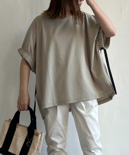 LBC(エルビーシー)の「袖ギャザーリボンチュニック(Tシャツ/カットソー・レディース・ブラック/ベージュ/ホワイト・M)」の3枚目の写真