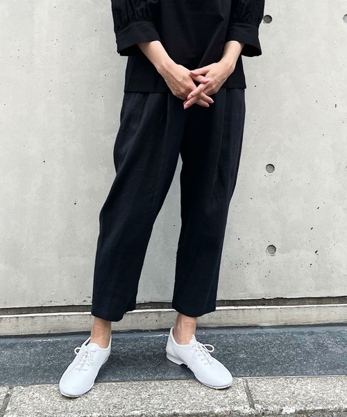 NIMES(ニーム)の「リネンテーパードパンツ(その他パンツ・レディース・ベージュ/ラベンダー/チャコールグレー・0/1)」の17枚目の写真