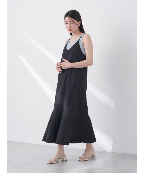 earth music&ecology（アースミュージックアンドエコロジー）の「Vネック裾切替キャミワンピース（ワンピース・レディース・サーモンピンク/ベージュ/ブルー系その他6/ブラック・FREE）」の6枚目の写真