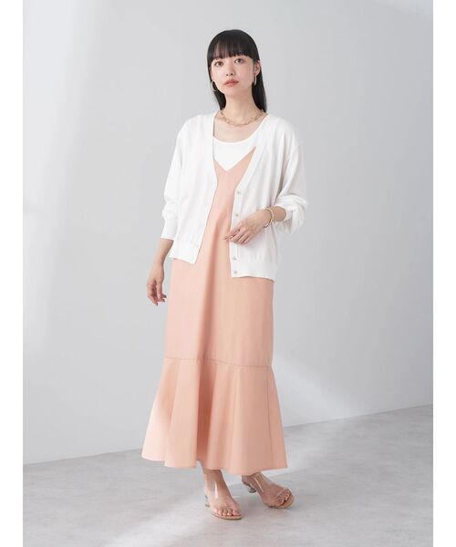 earth music&ecology（アースミュージックアンドエコロジー）の「Vネック裾切替キャミワンピース（ワンピース・レディース・サーモンピンク/ベージュ/ブルー系その他6/ブラック・FREE）」の20枚目の写真