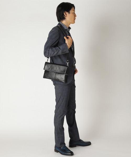 CROWDED CLOSET（クラウデッドクローゼット）の「【SEEKER(シーカー)】オイルレザー 2WAY口折れクラッチショルダー（クラッチバッグ・メンズ・グリーン/ネイビー/ブラック・FREE）」の5枚目の写真