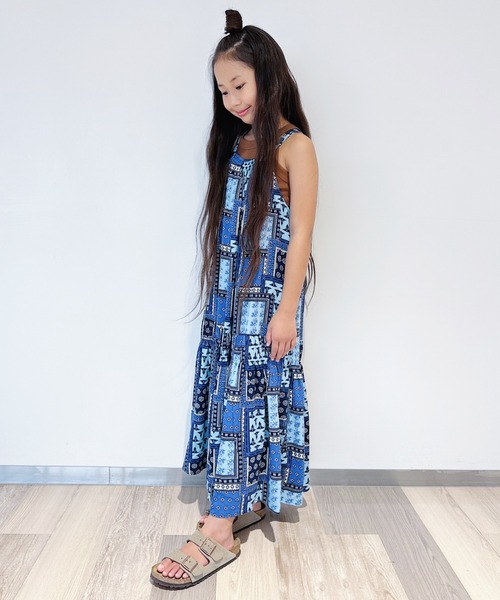 CIAOPANIC TYPY（チャオパニックティピー）の「【KIDS】バティック&ペイズリー柄レーヨンギャザーキャミワンピ（ワンピース・キッズ・オレンジ/ブルー・105/120/140/150）」の22枚目の写真