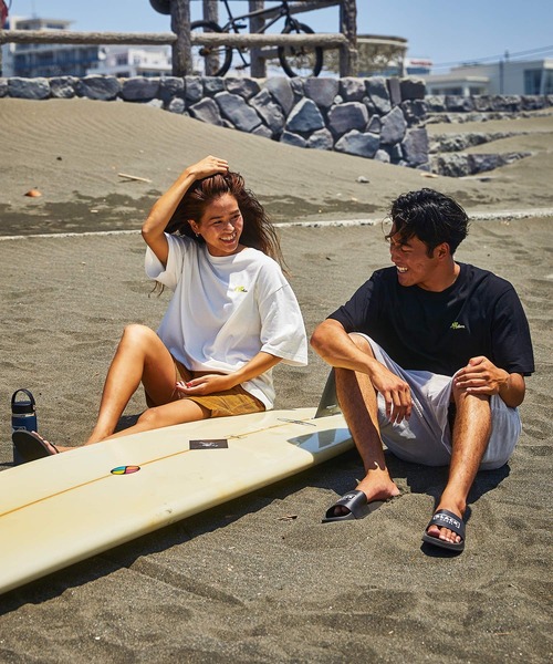 The DUFFER of ST.GEORGE(ザダファーオブセントジョージ)の「OFFSHORE × BLACK LABEL LOGO TEE:オフショア コラボ ロゴ プリントTシャツ(Tシャツ/カットソー・メンズ・ホワイト/ブラック・MEDIUM/X-LARGE/SMALL/LARGE)」の13枚目の写真