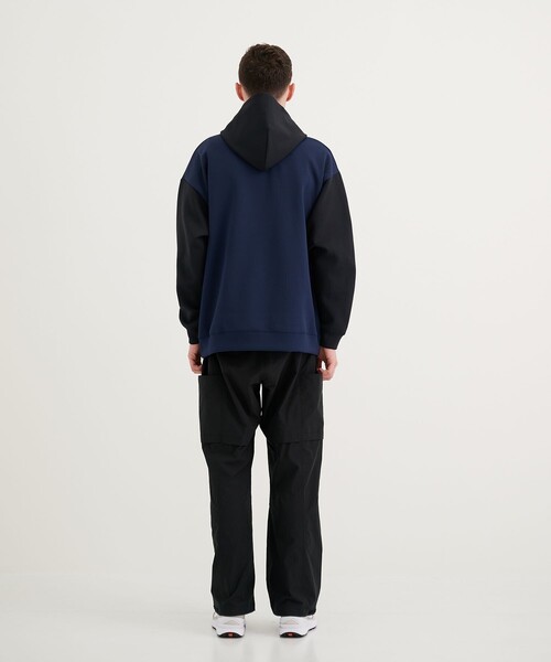 CITY TOKYO（シティトウキョウ）の「切り替えフードプルオーバー（パーカー・メンズ・ネイビー/ホワイト/ブラック・2/3/1）」の6枚目の写真