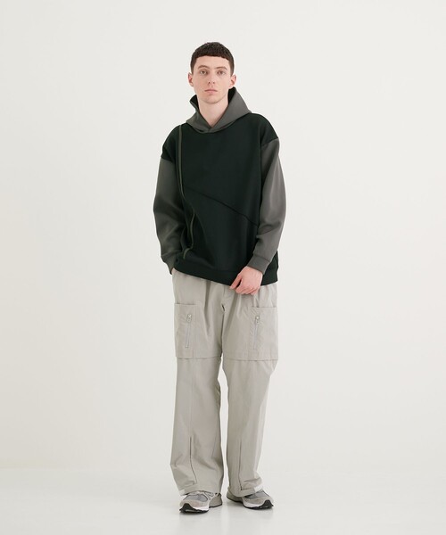 CITY TOKYO（シティトウキョウ）の「切り替えフードプルオーバー（パーカー・メンズ・ネイビー/ホワイト/ブラック・2/3/1）」の16枚目の写真