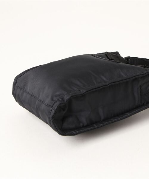 PUMA（プーマ）の「PUMA プーマ ウィメンズ コア ポップ ミニトート  クロスボディ バッグ 0.5L（ショルダーバッグ・レディース・ブラック・フリー）」の7枚目の写真