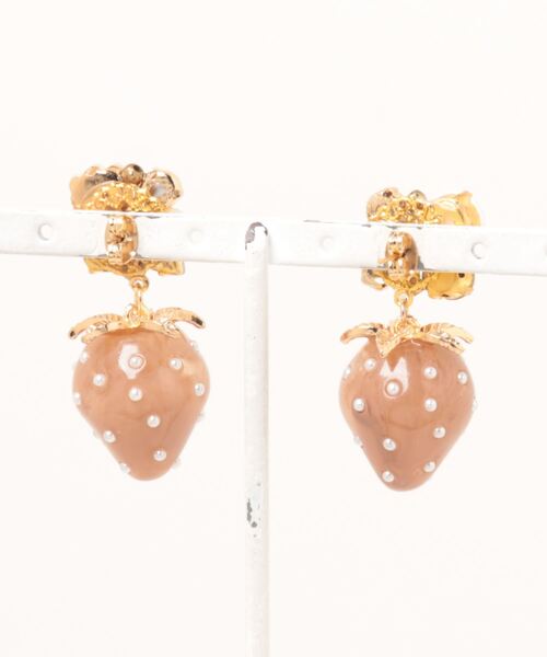 tone(トーン)の「【colzaflap】natural strawberry pierce(MA)(ピアス(両耳用)・レディース・ブラウン/ホワイト・FREE)」の5枚目の写真