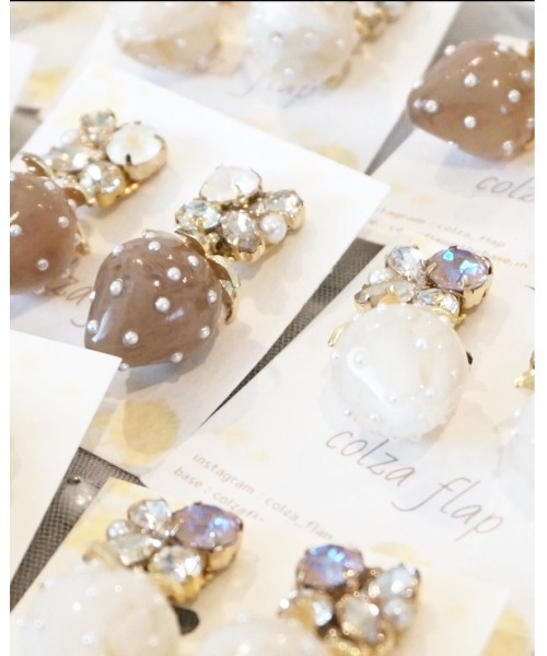 tone(トーン)の「【colzaflap】natural strawberry pierce(MA)(ピアス(両耳用)・レディース・ブラウン/ホワイト・FREE)」の7枚目の写真