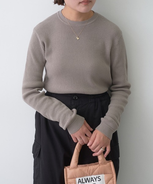 PUAL CE CIN(ピュアルセシン)の「ワッフルニットプルオーバー(Tシャツ/カットソー・レディース・グレイッシュベージュ/グレー/ブラック/オレンジ・FREE)」の5枚目の写真