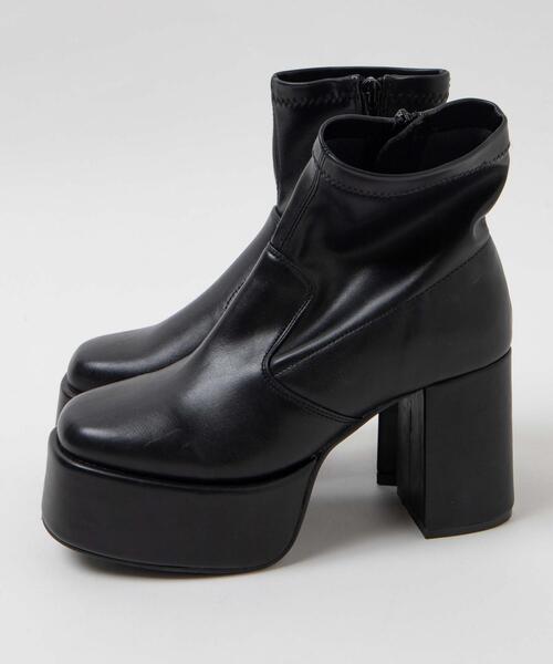 WEGO(ウィゴー)の「WEGO/ストーム付きストレッチショートブーツ(ブーツ・レディース・オフホワイト/ブラック・MEDIUM/LARGE)」の6枚目の写真