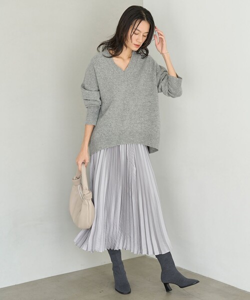 UNFILO(アンフィーロ)の「【洗える】ウールカシミヤ Vネックニット(ニット/セーター・レディース・ダルブルー系/ベージュ系/オレンジ系/スカイブルー系/ダークブラウン系/ライトグレー系・MEDIUM/SMALL)」の12枚目の写真