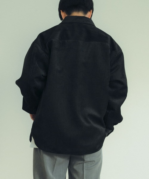 ITEMS URBANRESEARCH（アイテムズ アーバンリサーチ）の「裏フリース ボンディングコーデュロイシャツ（シャツ/ブラウス・メンズ・ブラック/ブラウン/カーキ・LARGE/MEDIUM）」の22枚目の写真