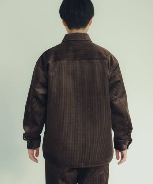 ITEMS URBANRESEARCH（アイテムズ アーバンリサーチ）の「裏フリース ボンディングコーデュロイシャツ（シャツ/ブラウス・メンズ・ブラック/ブラウン/カーキ・LARGE/MEDIUM）」の17枚目の写真