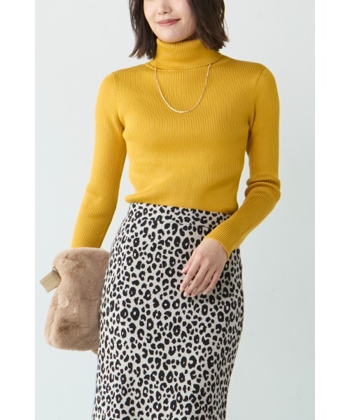 M.deux（エムドゥ）の「●ベーシックタートルニット●（ニット/セーター・レディース・ライトグレー/レッド/ブラック/グリーン/マスタード/オフホワイト/その他・MEDIUM）」の5枚目の写真