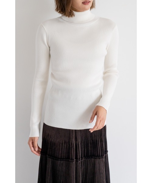 M.deux（エムドゥ）の「●ベーシックタートルニット●（ニット/セーター・レディース・ライトグレー/レッド/ブラック/グリーン/マスタード/オフホワイト/その他・MEDIUM）」の14枚目の写真