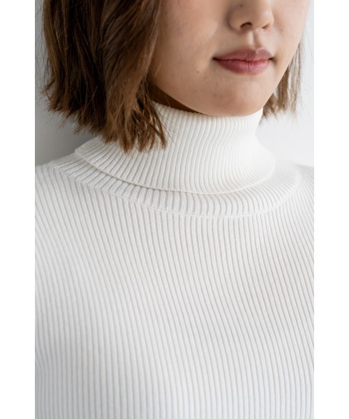 M.deux（エムドゥ）の「●ベーシックタートルニット●（ニット/セーター・レディース・ライトグレー/レッド/ブラック/グリーン/マスタード/オフホワイト/その他・MEDIUM）」の11枚目の写真