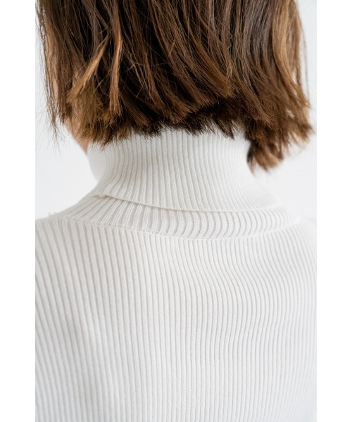 M.deux（エムドゥ）の「●ベーシックタートルニット●（ニット/セーター・レディース・ライトグレー/レッド/ブラック/グリーン/マスタード/オフホワイト/その他・MEDIUM）」の10枚目の写真