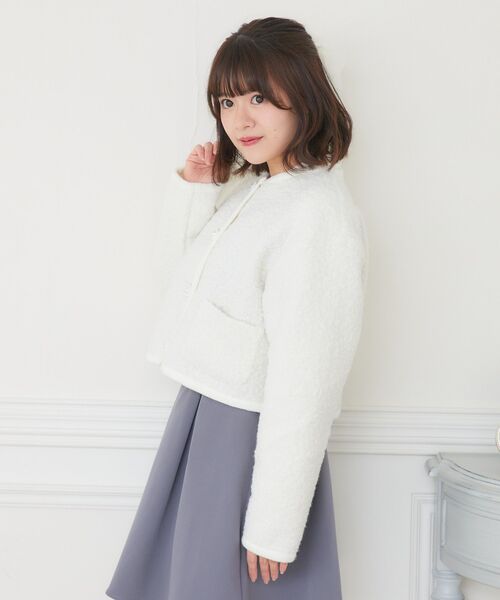 ems excite（エムズエキサイト）の「ビジュー釦JK（ノーカラージャケット・レディース・ナチュラル/ブラック・FREE）」の21枚目の写真