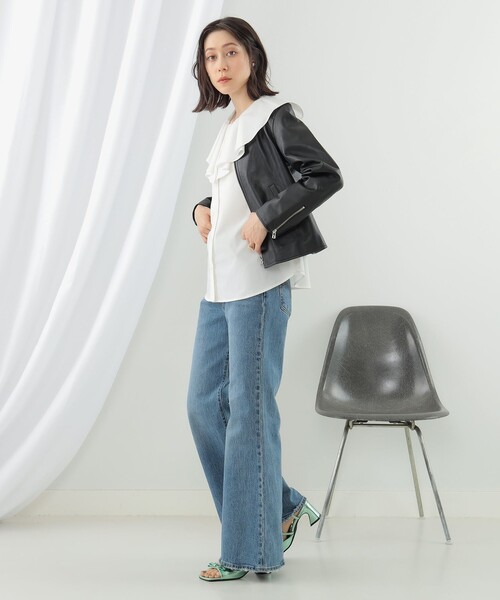 Ray BEAMS（レイビームス）の「LEVI’S(R) / RIBCAGE BELLS（デニムパンツ・レディース・ブルー・28inch/27inch/26inch）」の5枚目の写真