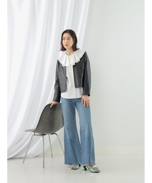 Ray BEAMS（レイビームス）の「LEVI’S(R) / RIBCAGE BELLS（デニムパンツ・レディース・ブルー・28inch/27inch/26inch）」の8枚目の写真