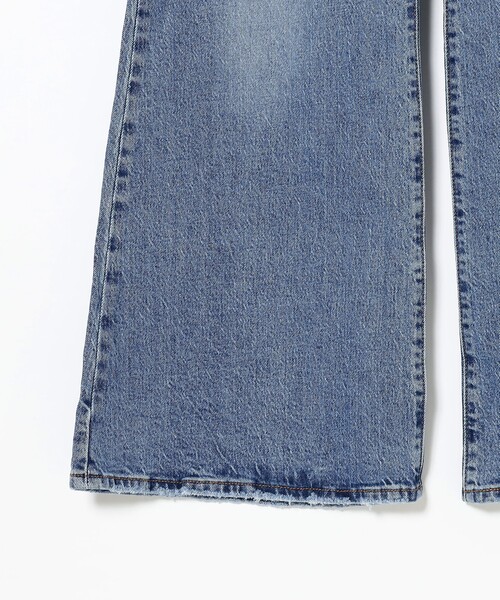 Ray BEAMS（レイビームス）の「LEVI’S(R) / RIBCAGE BELLS（デニムパンツ・レディース・ブルー・28inch/27inch/26inch）」の9枚目の写真