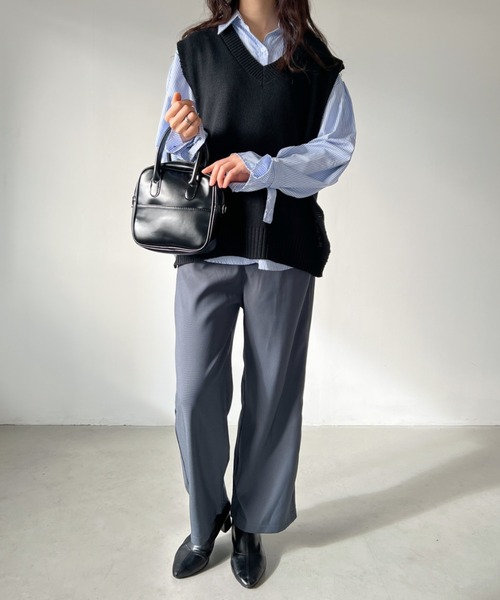 un+frame（アンフレーム）の「side slit knit vest／サイドスリットオーバーサイズ Vネックコットンニットベスト（ベスト・レディース・ブラック/グレー・FREE）」の9枚目の写真
