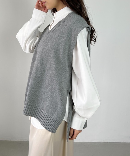 un+frame（アンフレーム）の「side slit knit vest／サイドスリットオーバーサイズ Vネックコットンニットベスト（ベスト・レディース・ブラック/グレー・FREE）」の14枚目の写真