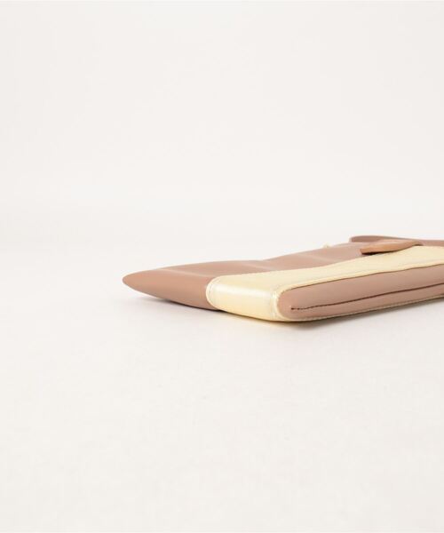 Clelia(クレリア)の「【Serena/セレーナ】2way縦型スマホポーチ(ショルダーバッグ・レディース・ブラウン/ベージュ/ダークブラウン/ブラック・ONE SIZE)」の5枚目の写真