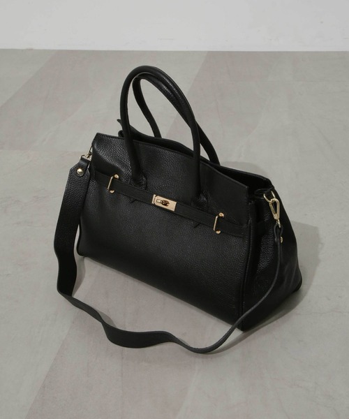 AULENTTI（オウレンティ）の「AULENTTI/レザーベルト トートバッグ