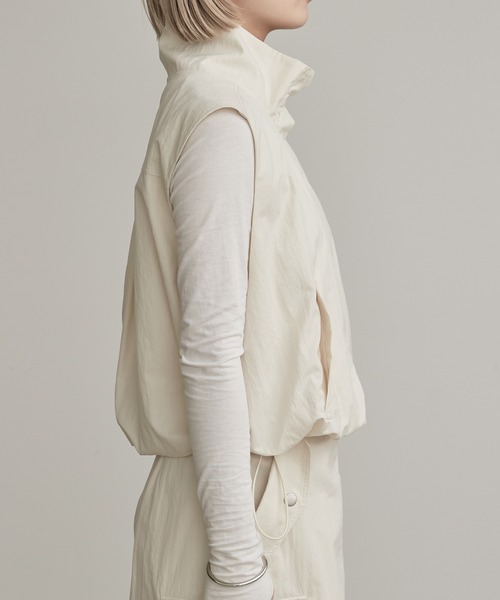 Lui's(ルイス)の「バルーンコンパクトベスト(ベスト・レディース・ブラック/オフホワイト・FREE)」の4枚目の写真