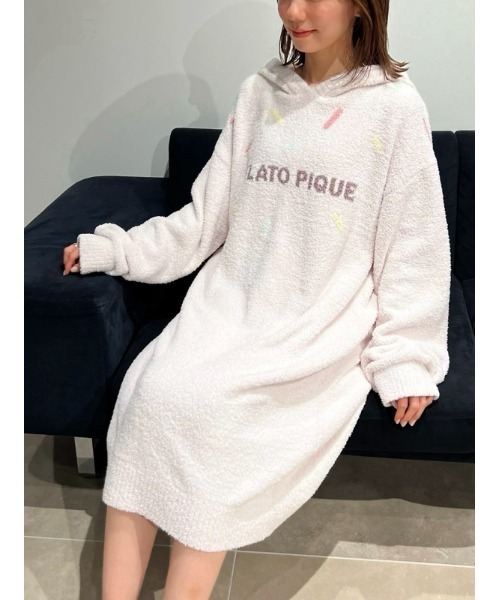 gelato pique（ジェラートピケ）の「【ONLINE限定】ベビモコアイスジャガードフーディワンピース（ルームワンピース・レディース・オフホワイト/ピンク・FREE）」の2枚目の写真