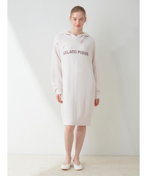 gelato pique（ジェラートピケ）の「【ONLINE限定】ベビモコアイスジャガードフーディワンピース（ルームワンピース・レディース・オフホワイト/ピンク・FREE）」の4枚目の写真