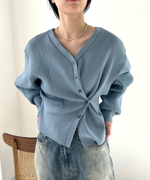 mystic（ミスティック）の「【5色展開】レイヤードボタンカーディガン（カーディガン/ボレロ・レディース・ブラック/アイボリー/パープル/イエロー/ブルー・FREE）」の12枚目の写真