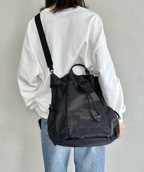 THE NORTH FACE(ザノースフェイス)の「国内未発売 THE NORTH FACE(ザ・ノースフェイス)/5WAY 巾着型バッグ ショルダー リュック/W LIGHT BONNEY PACK(バックパック/リュック・レディース・ホワイト/ブラック/ダークブラウン/グレー/ピンク・FREE)」の9枚目の写真