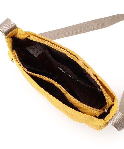 SHOO・LA・RUE(シューラルー)の「◆【撥水/軽量】オールシーズン使える フロント2ポケット ショルダーバッグ(ショルダーバッグ・レディース・ブラック/グレー/イエロー/ブルー・00)」の7枚目の写真