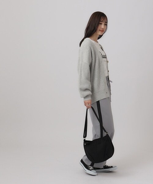 SHOO・LA・RUE(シューラルー)の「◆【撥水/軽量】オールシーズン使える フロント2ポケット ショルダーバッグ(ショルダーバッグ・レディース・ブラック/グレー/イエロー/ブルー・00)」の21枚目の写真