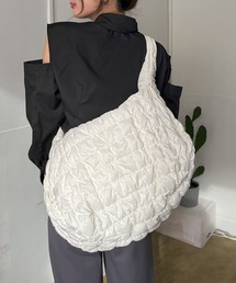 キルティングパッフィーショルダーバッグ