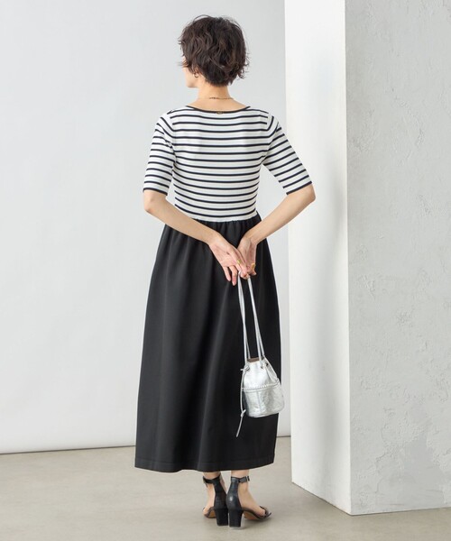 NOLLEY’S Sophi(ノーリーズソフィ)の「《手洗い可能》フィット&ギャザースクエアネックニットワンピース(ワンピース・レディース・ブラック系その他3/ネイビー・38/36)」の21枚目の写真