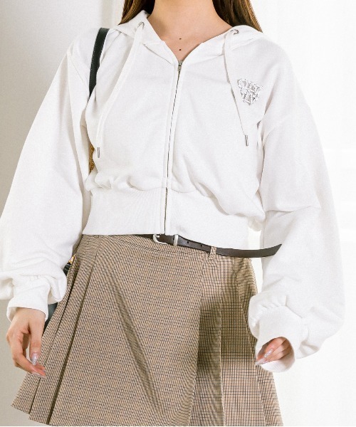 OLIVE des OLIVE（オリーブデオリーブ）の「ビジューブローチ付ZIPパーカー　1041060510（パーカー・レディース・オートミール/ネイビー/ホワイト・FREE）」の17枚目の写真