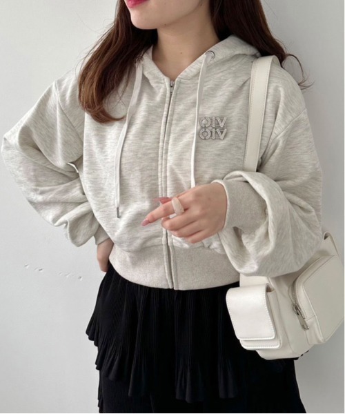 OLIVE des OLIVE（オリーブデオリーブ）の「ビジューブローチ付ZIPパーカー　1041060510（パーカー・レディース・オートミール/ネイビー/ホワイト・FREE）」の11枚目の写真