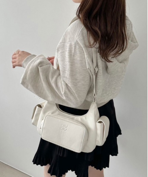 OLIVE des OLIVE（オリーブデオリーブ）の「ビジューブローチ付ZIPパーカー　1041060510（パーカー・レディース・オートミール/ネイビー/ホワイト・FREE）」の13枚目の写真