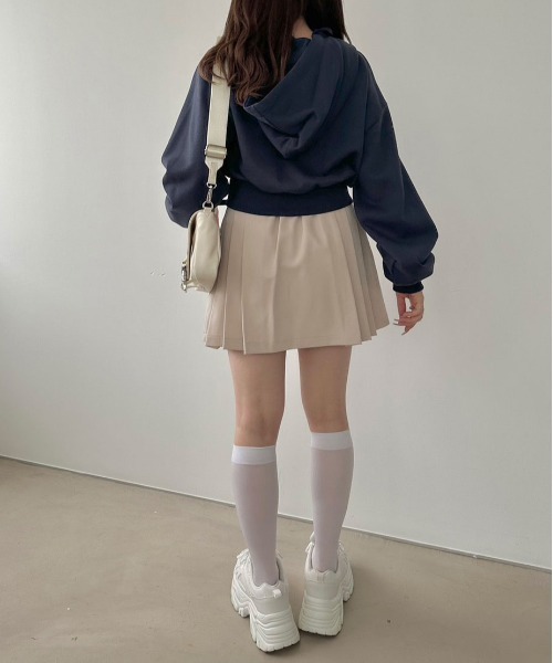 OLIVE des OLIVE（オリーブデオリーブ）の「ビジューブローチ付ZIPパーカー　1041060510（パーカー・レディース・オートミール/ネイビー/ホワイト・FREE）」の7枚目の写真