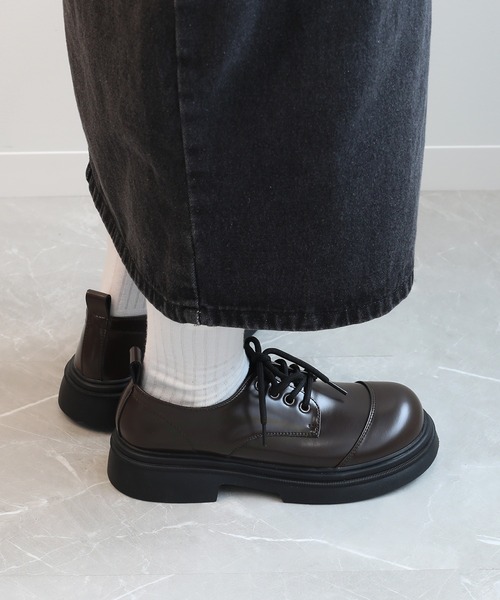 shoes365(シューズスリーシックスファイヴ)の「【shoes365】ラウンドトゥ厚底 ドレスシューズ(ドレスシューズ・レディース・ブラック/オフホワイト/ブラウン・22.5cm/23.0cm/23.5cm/24.0cm/24.5cm/25.0cm)」の3枚目の写真