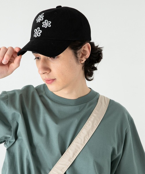 SENSE OF PLACE by URBAN RESEARCH(センスオブプレイスバイアーバンリサーチ)の「ポップアートフラワーシシュウキャップ(キャップ・メンズ・チャコールグレー/ブラック・ONE)」の5枚目の写真