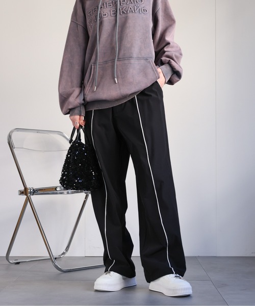 CREARE -LINO-(クレアーレリノ)の「ナイロンライントラックパンツ/セットアップ<ユニセックス>(その他パンツ・メンズ・ブラック/オフホワイト/チャコールグレー・M/L)」の11枚目の写真