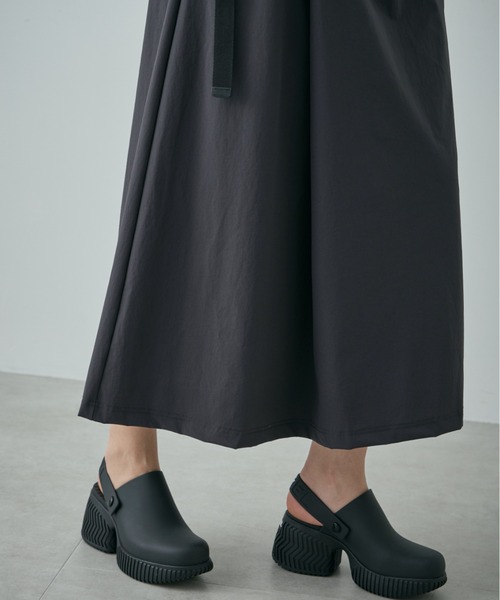 GENE HEAVENS（ジーンヘブンズ）の「(GENE HEAVENS×THOUSAND MILE)<ONLINE STORE限定>ステップヘムトップス＆ラップライク カーゴポケットスカート セットアップ（ワンピース・レディース・グレー/ブラック・FREE）」の20枚目の写真