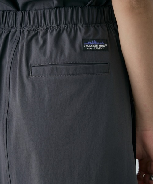 GENE HEAVENS（ジーンヘブンズ）の「(GENE HEAVENS×THOUSAND MILE)<ONLINE STORE限定>ステップヘムトップス＆ラップライク カーゴポケットスカート セットアップ（ワンピース・レディース・グレー/ブラック・FREE）」の21枚目の写真